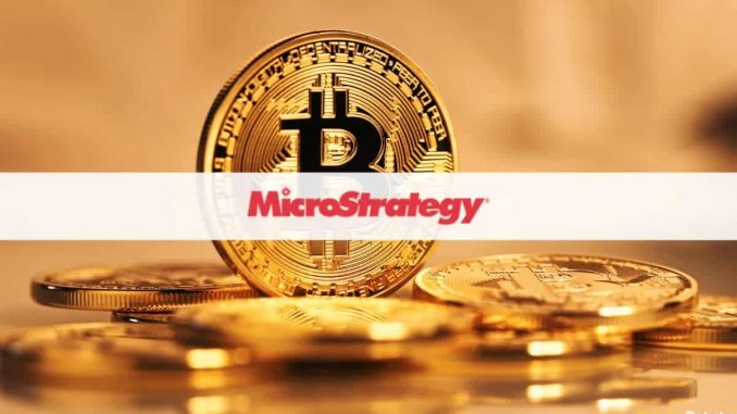 Is MicroStrategy (MSTR) A Better Investment Than Bitcoin? Experts Debate