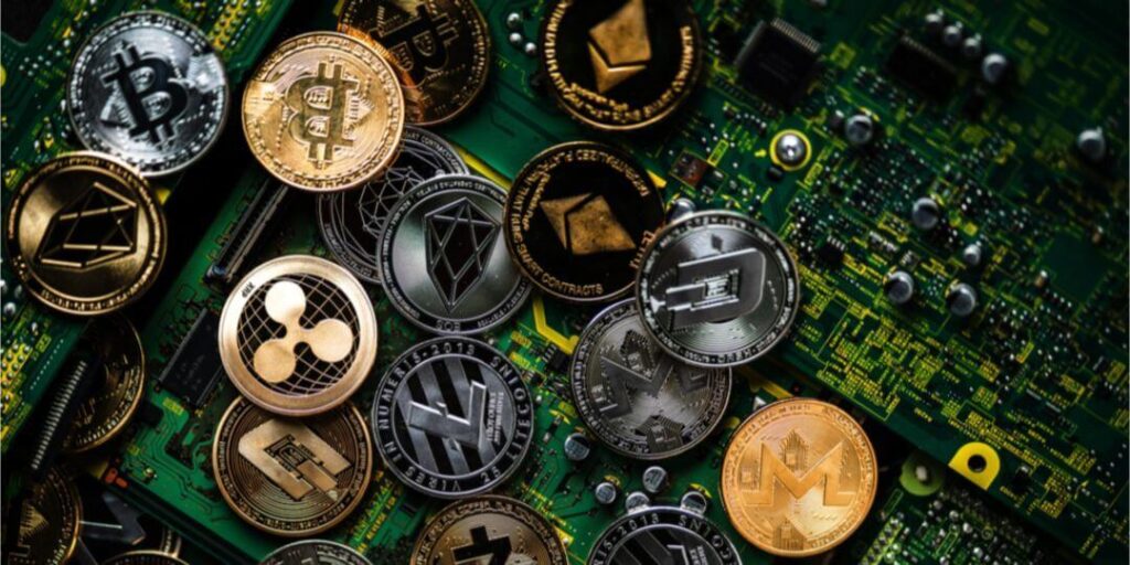 Altcoins today: BNB tops ,300 all-time high, CAKE extends rally, SOL eyes 0