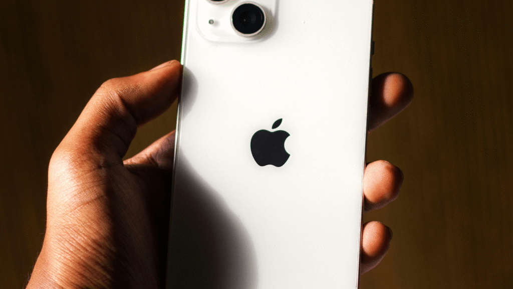 Apple Cash’s Banking Partner Tightens ID Rules, Keeps Crypto Ban